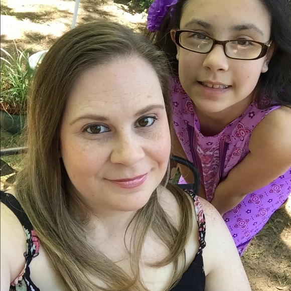 Meet your Posher, Chloe - Picture 6 of 8